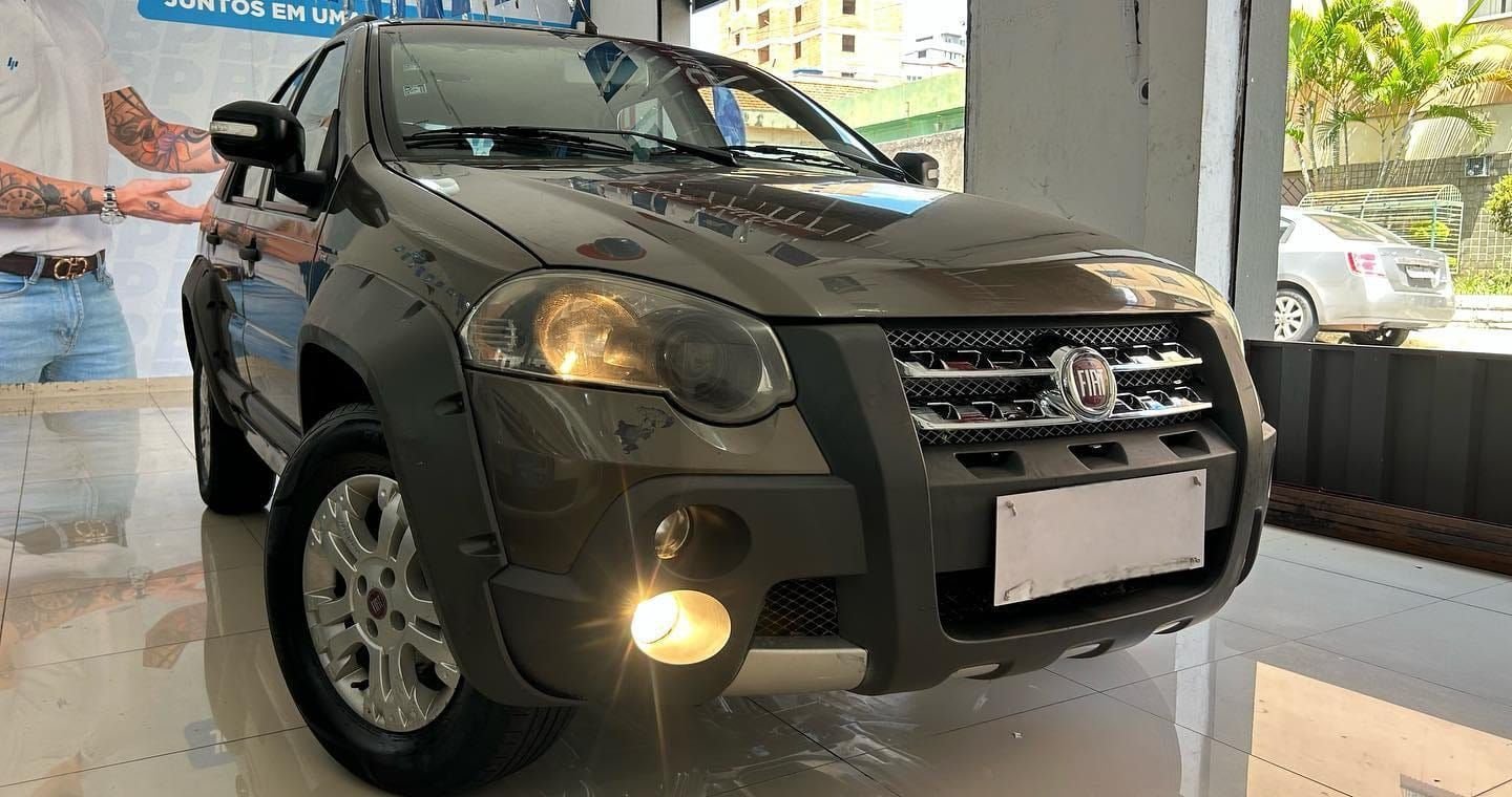 FIAT PALIO WEEKEND LOCKER 2011